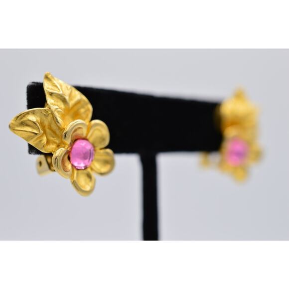 Givenchy Vintage Cabochon Flower Clip On Earrings Pink Brushed Gold Signed BinX - Picture 4 of 12